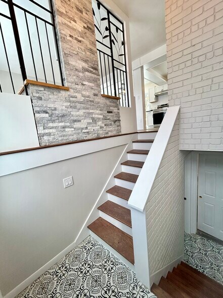 Building Photo - 306 Hooper Rd