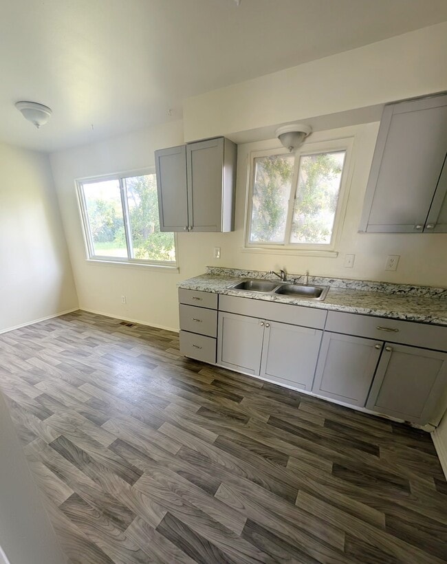 Building Photo - 6168 Hilton Ln