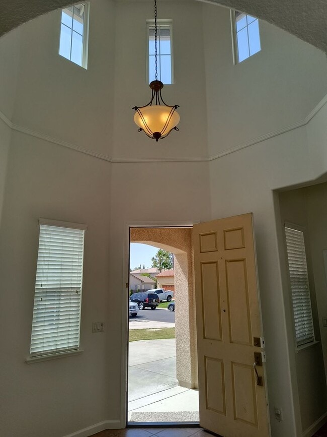 Building Photo - 4 Bedroom Coming Soon In Elk Grove!