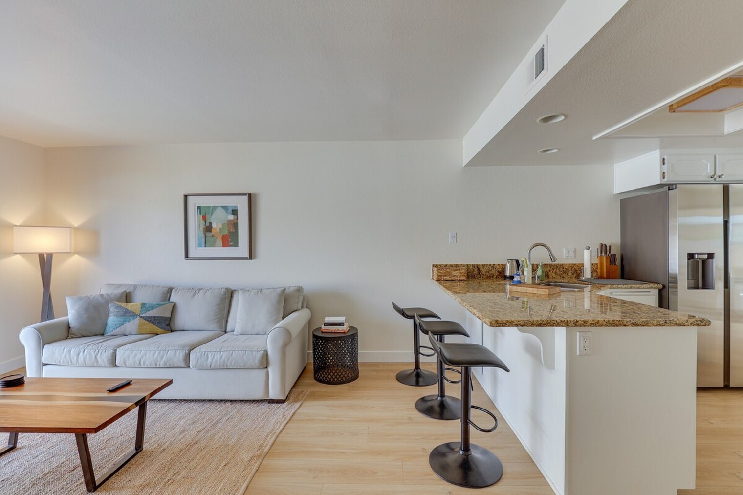 Building Photo - 6908 Peachtree Rd