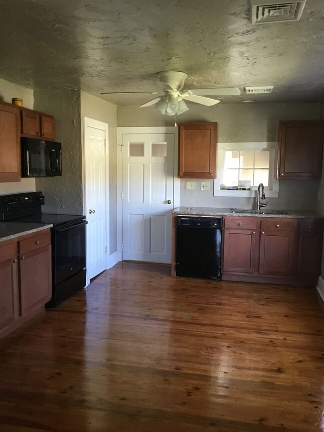 Building Photo - 1147 Apple Butter Ln