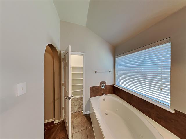 Building Photo - 9537 Willow Branch Way