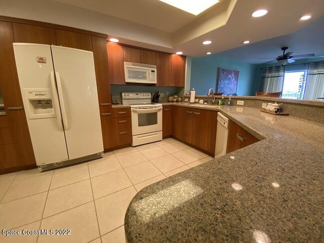 Building Photo - 732 Bayside Dr