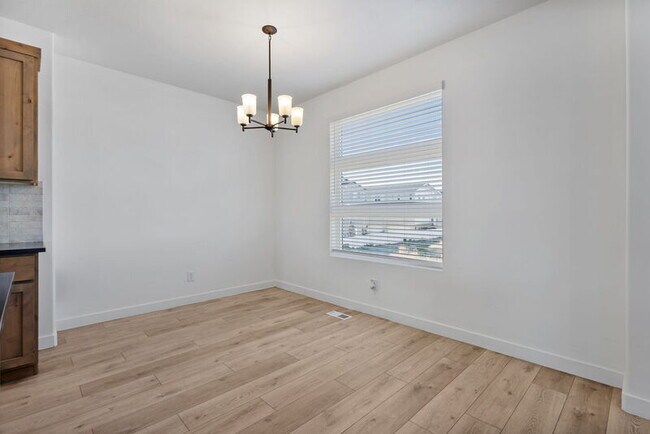 Building Photo - 868 W 480 S