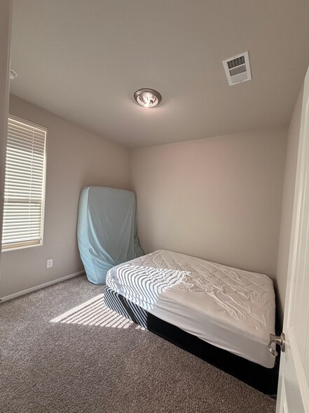 Building Photo - 7507 Orion Rd