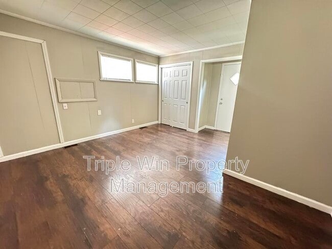 Building Photo - 6905 Woodrow Ave