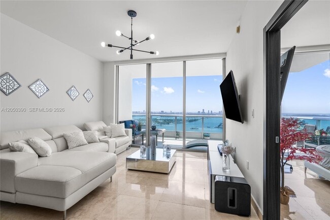 Building Photo - 900 Biscayne Blvd