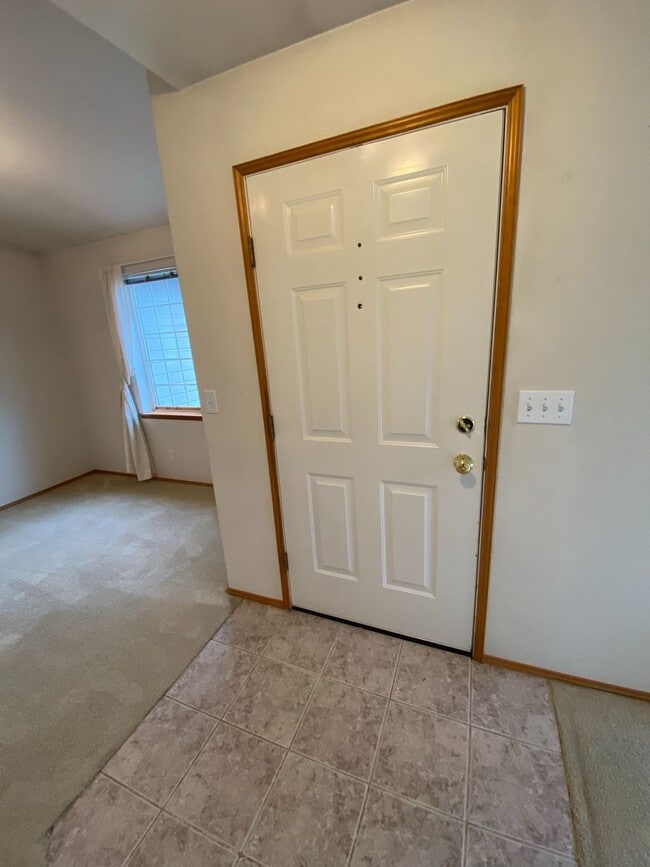 Building Photo - 8807 W Bonnie Ave