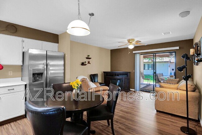 Building Photo - 2064 S Farnsworth Dr