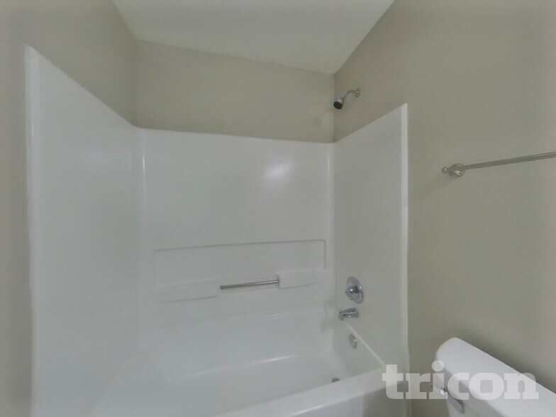 Building Photo - 2301 Harvest Moon Dr