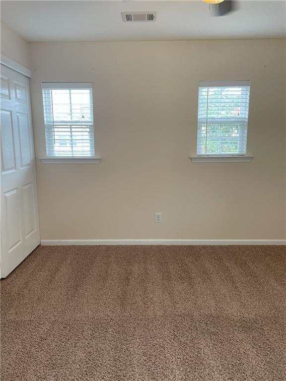 Building Photo - 379 Roseglen Dr NW
