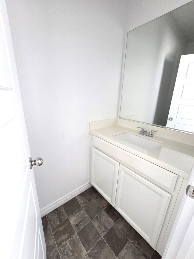 Building Photo - 2868 Amphion Ct