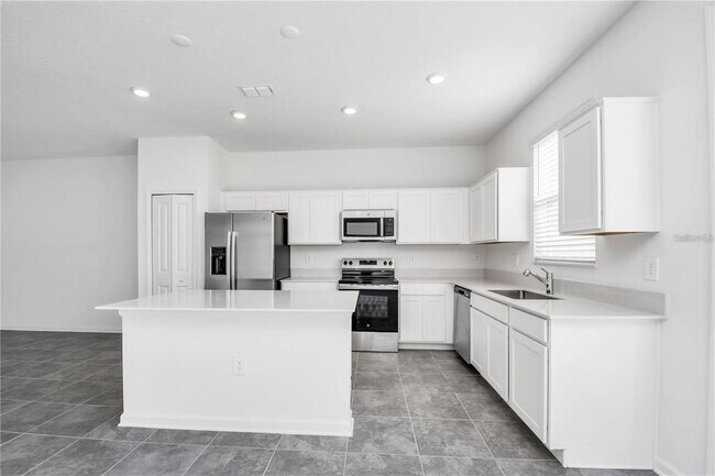 Building Photo - 121 Bogey Dr