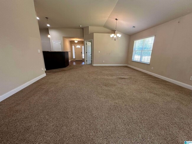 Building Photo - 480 River Crest Dr N