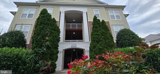 Primary Photo - 42496 Mayflower Terrace