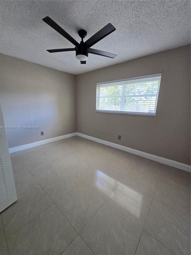 Building Photo - 10805 SW 165th Terrace