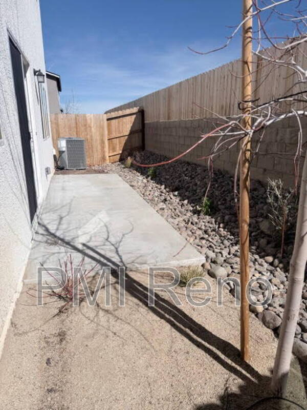 Building Photo - 7524 Editor Dr