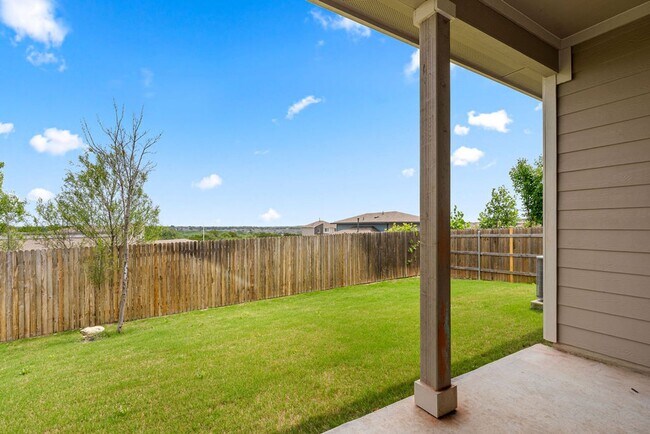 Building Photo - Beautiful 4 bedroom, 2 bathroom home in Pioneer Hill!!!