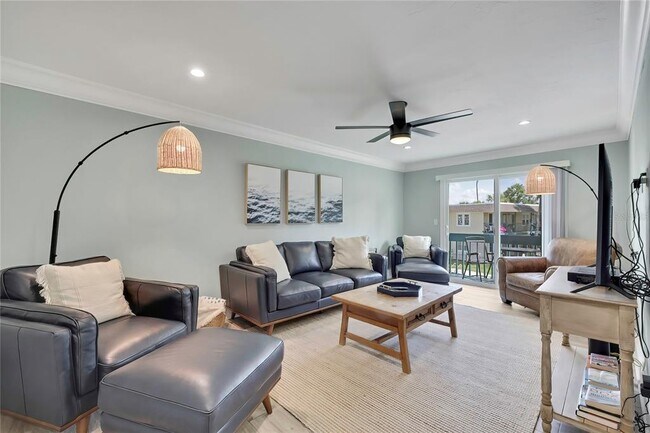 Building Photo - 30 SE Valare Ln