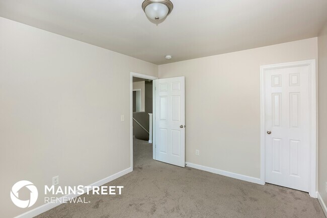 Building Photo - 4143 Broadstairs Dr SW