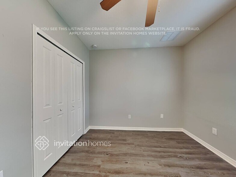 Building Photo - 10231 White Linen Ave