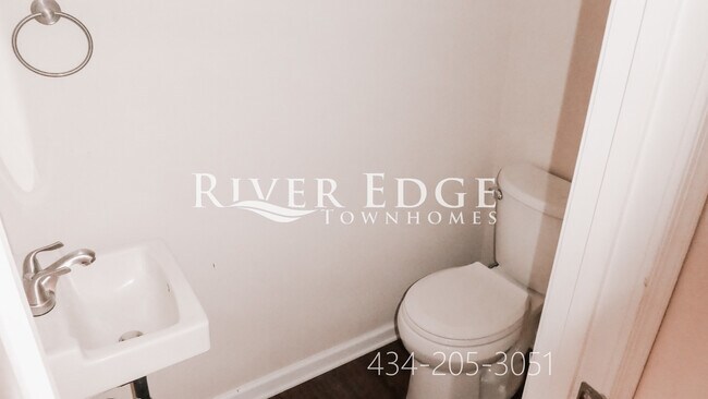 Half Bath - 504 Lusardi Dr