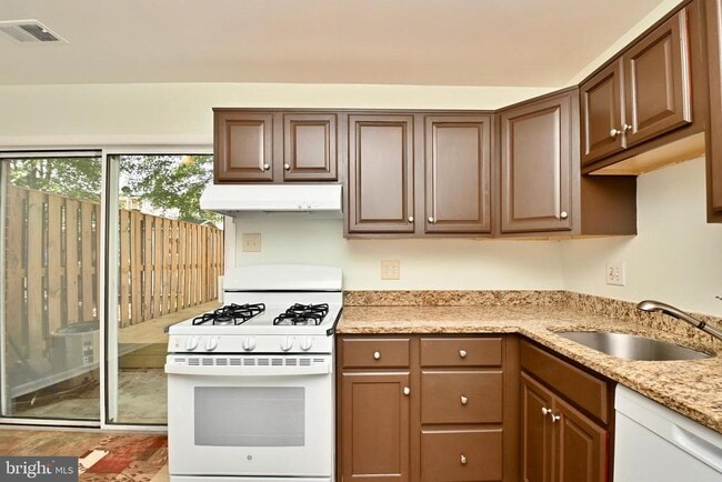 Building Photo - 2165 Ferguson Pl