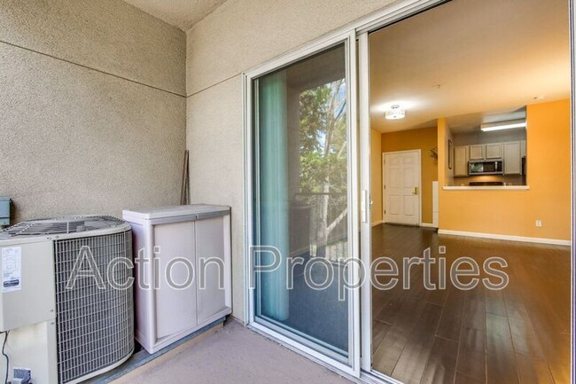 Building Photo - 2255 Showers Dr