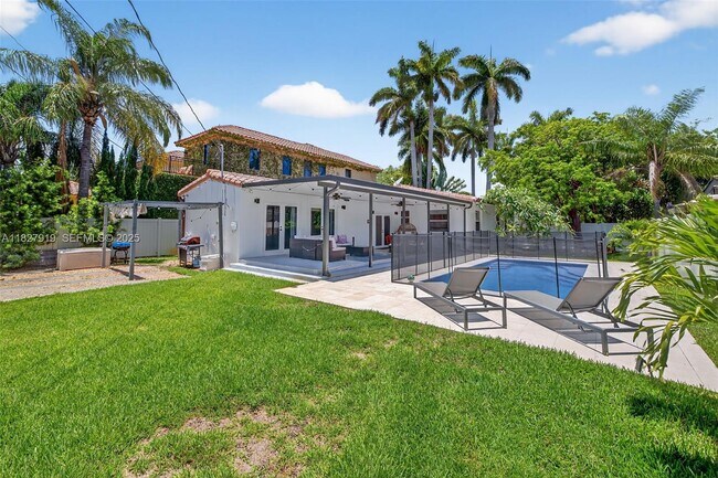 Building Photo - 1622 Mayo St