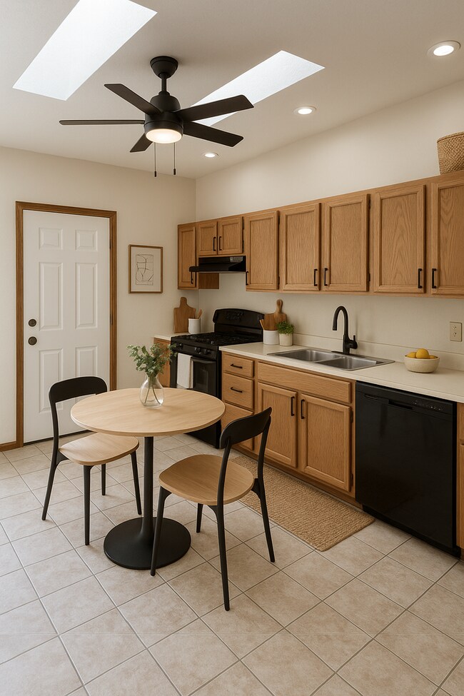 Building Photo - 2 Bedroom Ranch-Style Condo available soon!