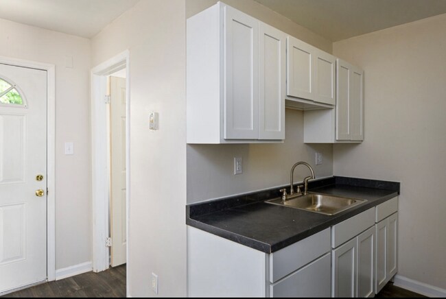 Building Photo - 3214 Martin Ave