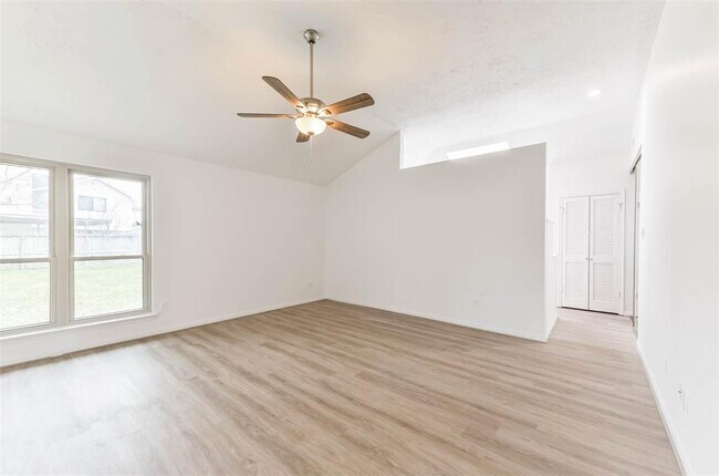 Building Photo - 3039 Ashford Park Dr