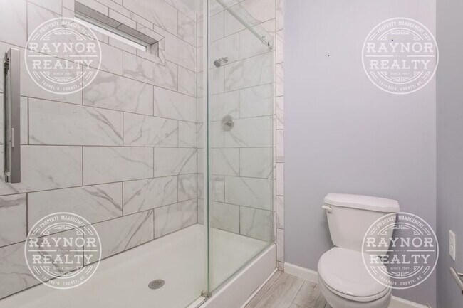 Building Photo - 481 Montgomery Rd