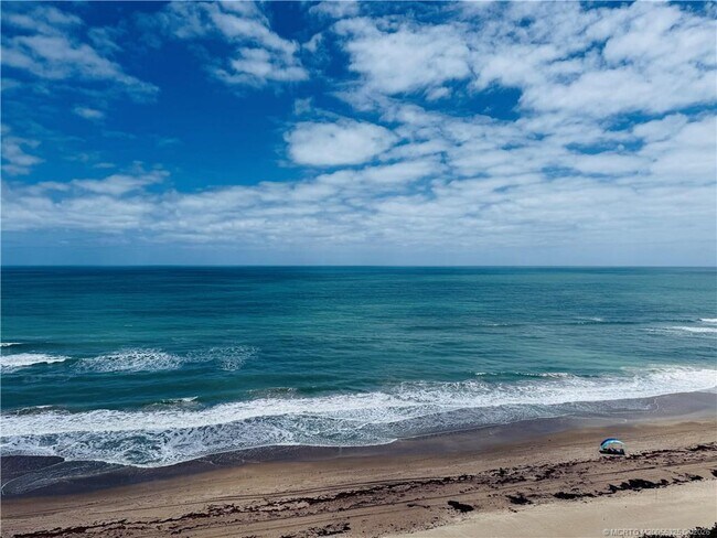 Building Photo - 9500 S Ocean Dr