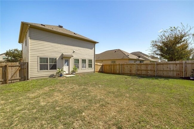 Building Photo - 375 Housefinch Loop