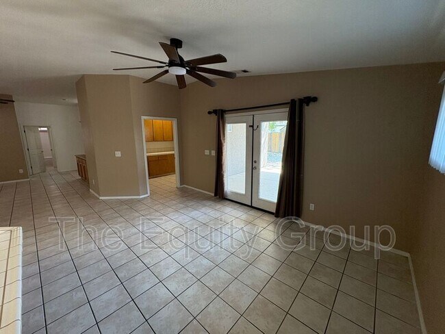 Building Photo - 1040 N Sumter Ct