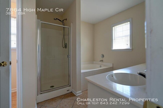 Building Photo - 7864 High Maple Cir