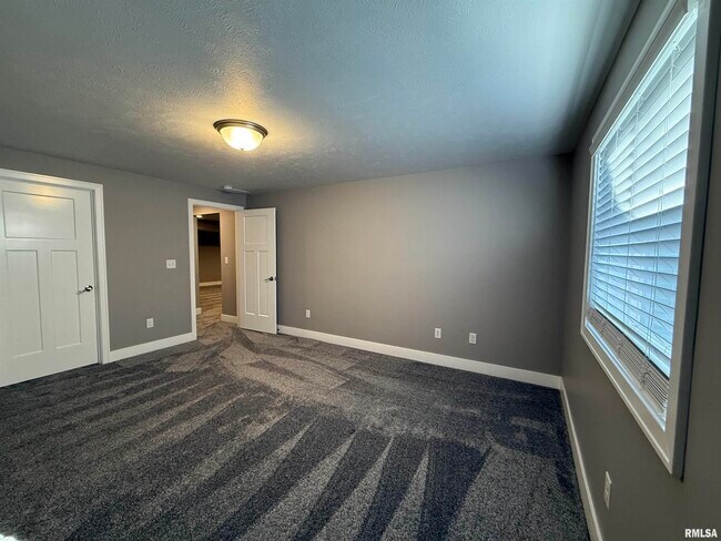 Building Photo - 4511 Castle Pines Dr