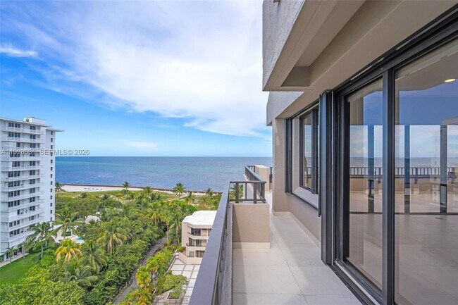 Building Photo - 251 Crandon Blvd