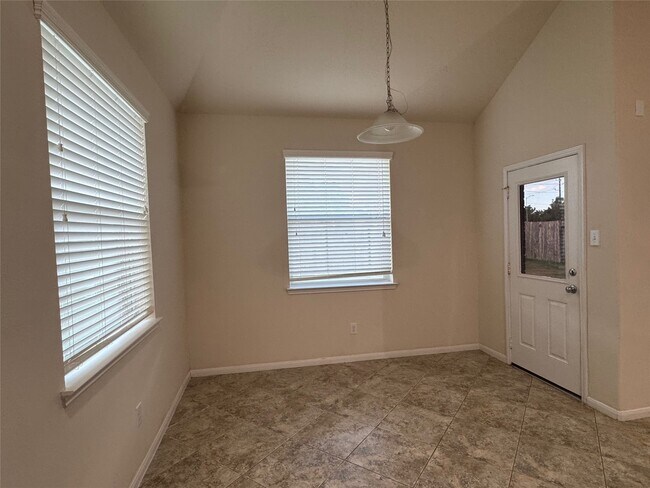 Building Photo - 3363 Elk Ridge Ln