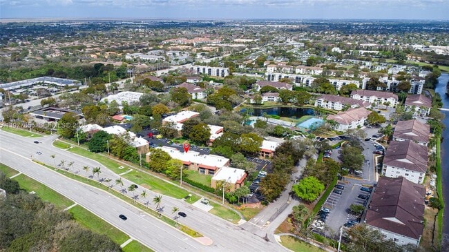 Building Photo - 8600 NW 34th Pl