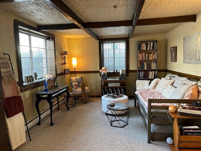 Building Photo - 75 Winthrop St