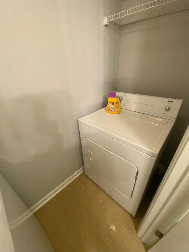 Laundryroom - 10660 Holly Ridge Blvd