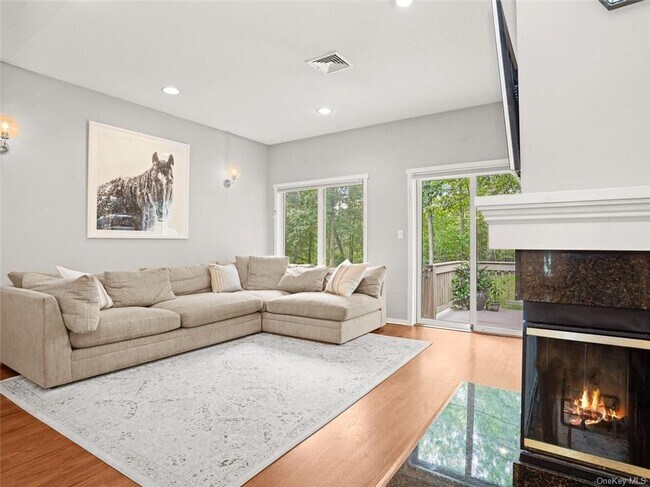 Building Photo - 912 Heritage Hills