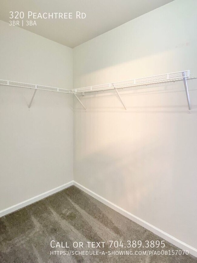 Building Photo - 320 Peachtree Rd