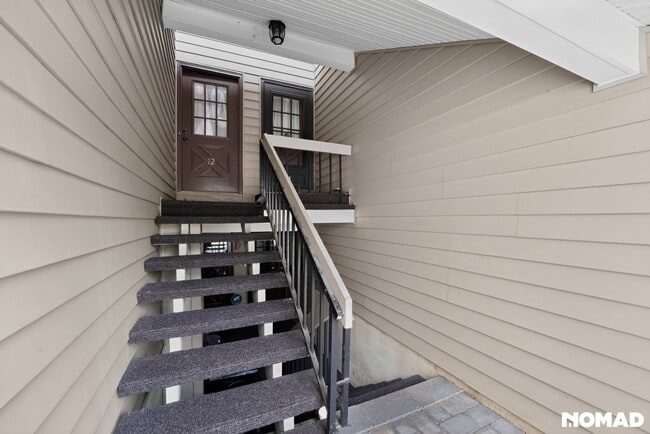 Building Photo - 12 Evergreen Dr