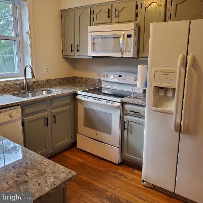 Building Photo - 1232 N Vernon St