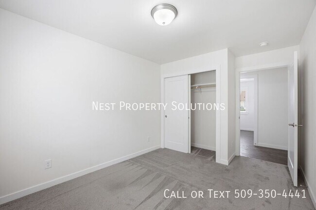 Building Photo - 123 9th Ave