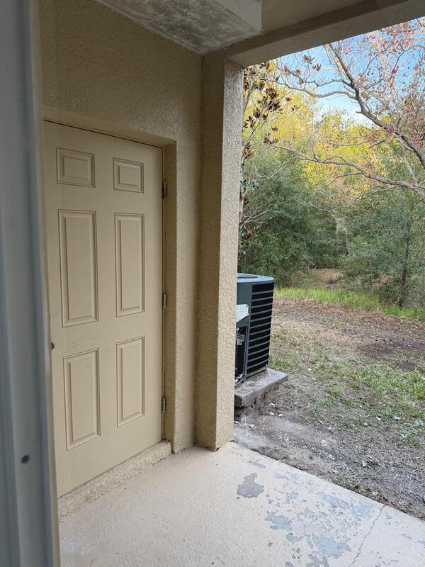 Building Photo - 9832 Carlsdale Dr