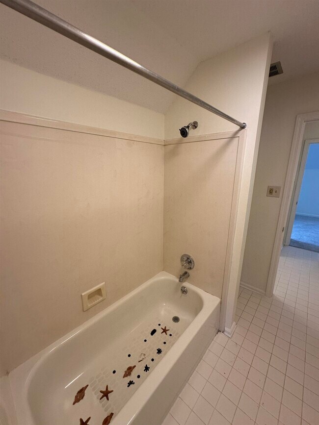Building Photo - 3510 Sara Woods Dr